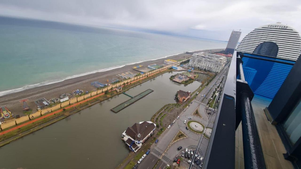 Downtown Centre In Batumi Aparthotel Orbi City In Batoemi Buitenkant foto