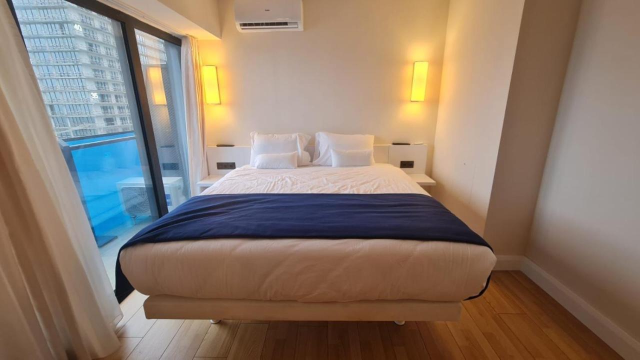 Downtown Centre In Batumi Aparthotel Orbi City In Batoemi Buitenkant foto