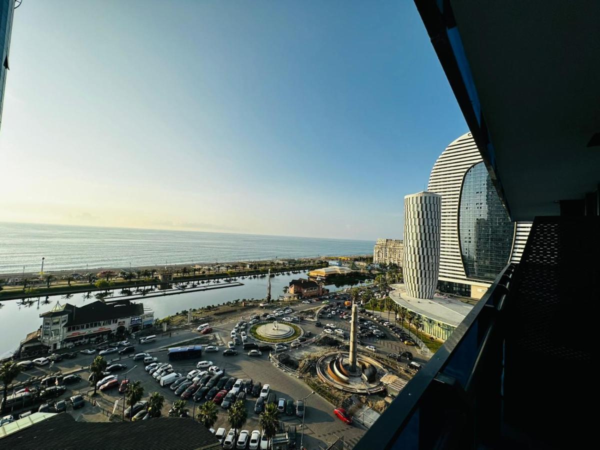 Downtown Centre In Batumi Aparthotel Orbi City In Batoemi Buitenkant foto
