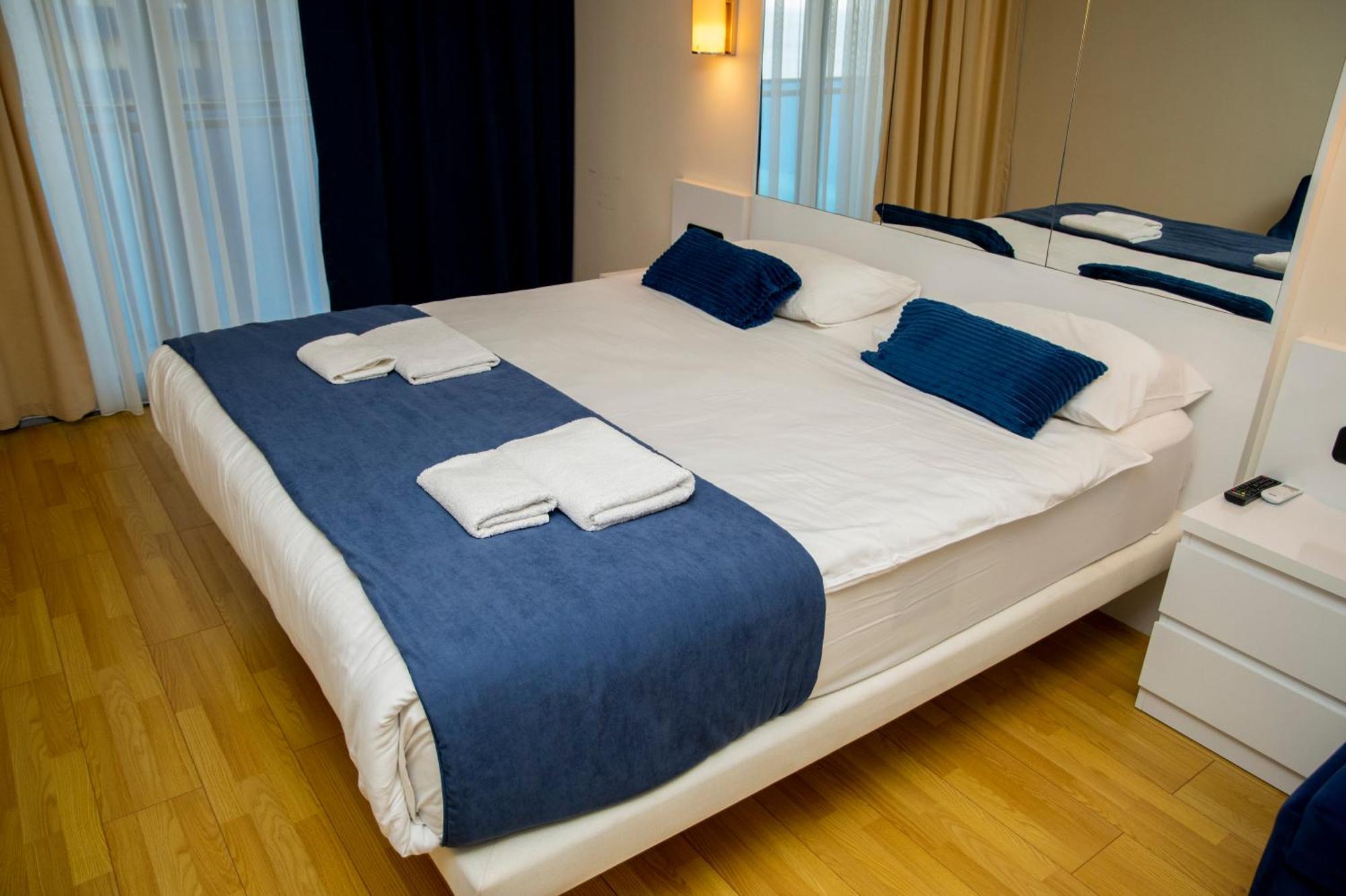 Downtown Centre In Batumi Aparthotel Orbi City In Batoemi Buitenkant foto
