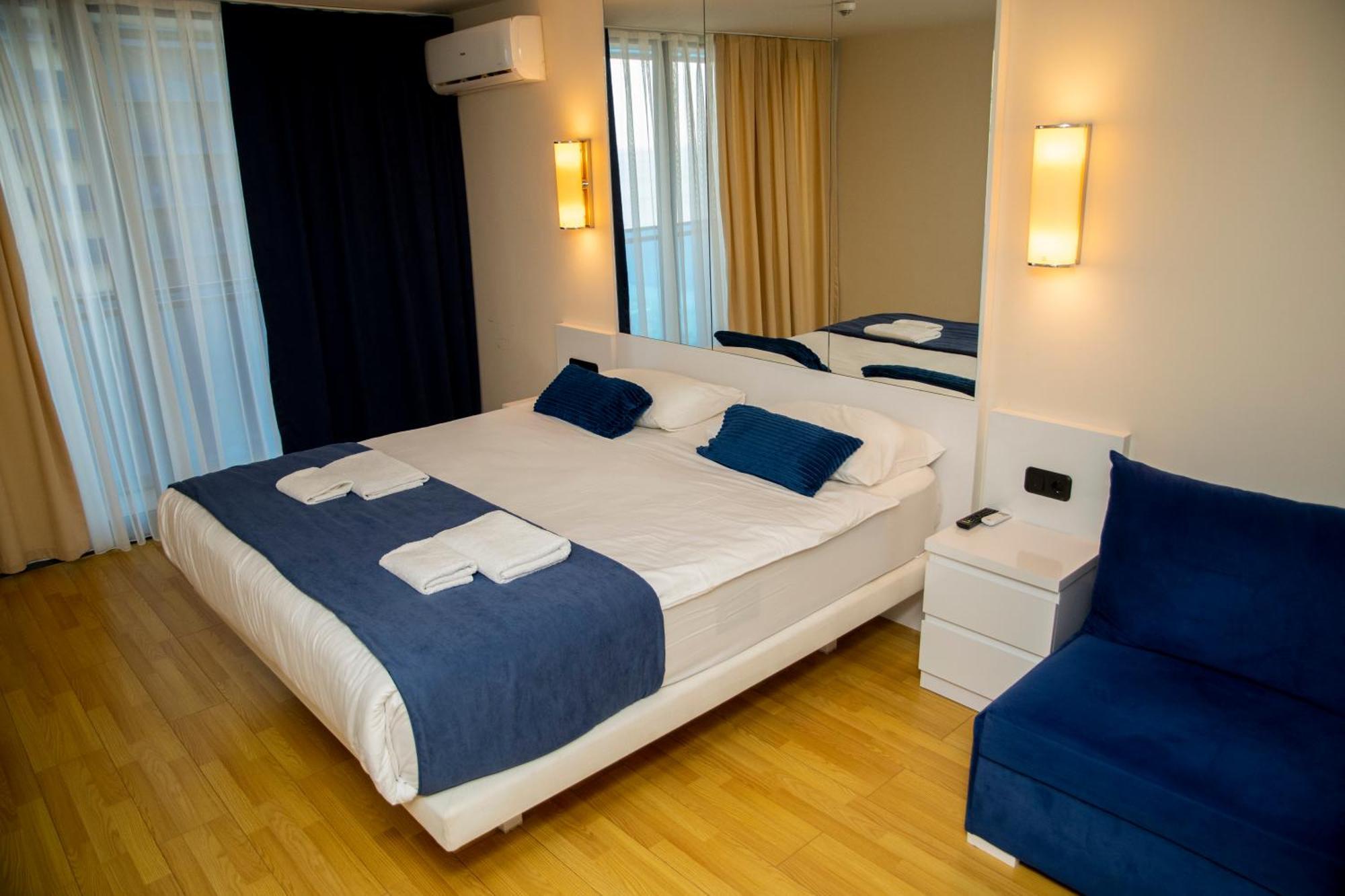 Downtown Centre In Batumi Aparthotel Orbi City In Batoemi Buitenkant foto