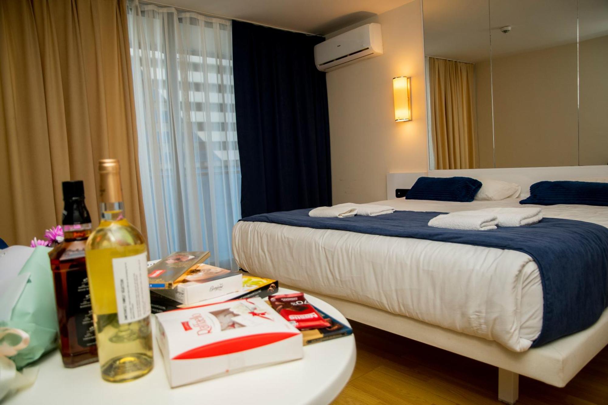 Downtown Centre In Batumi Aparthotel Orbi City In Batoemi Buitenkant foto