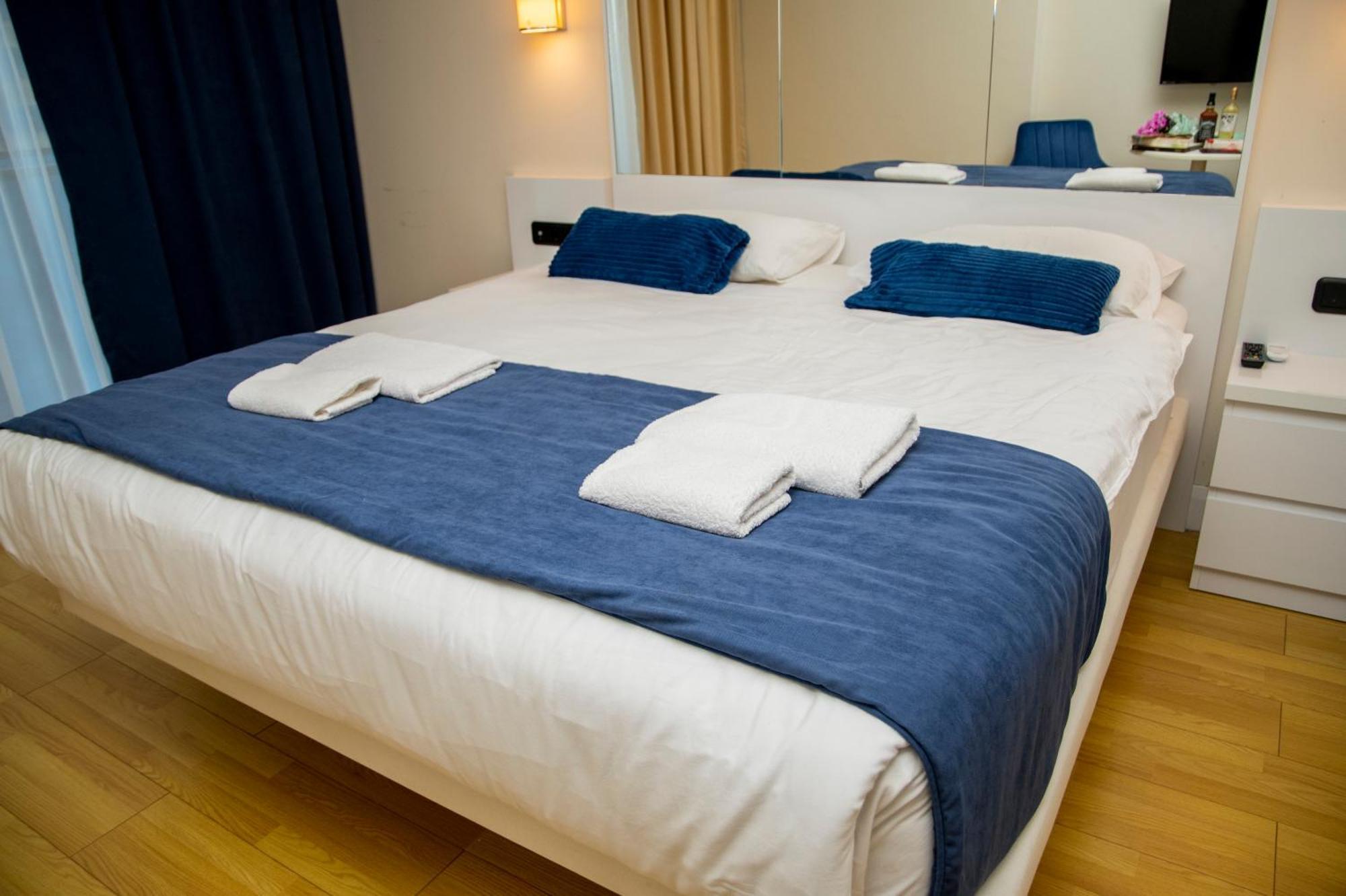 Downtown Centre In Batumi Aparthotel Orbi City In Batoemi Buitenkant foto